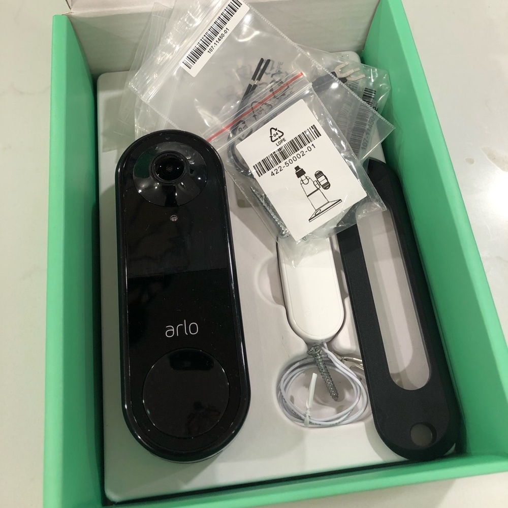 COPY - Arlo AVD1001B-100NAS Wired Video Doorbell Black / uninstalled